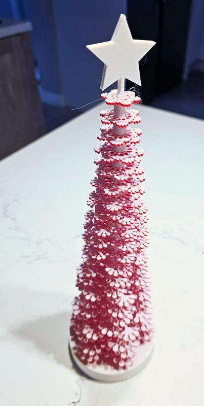 Christmas tree - stackable, 'flowery' design pattern