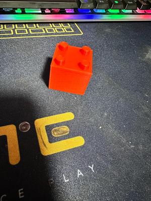2x2 brick