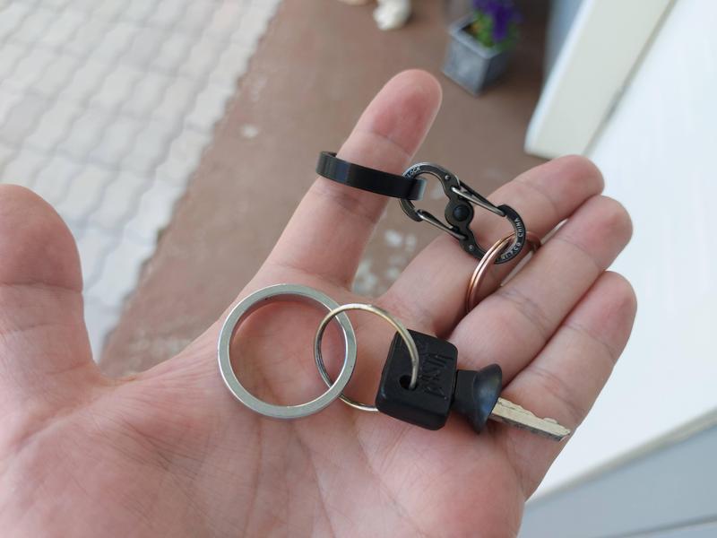 Stupid plastic keyring ring