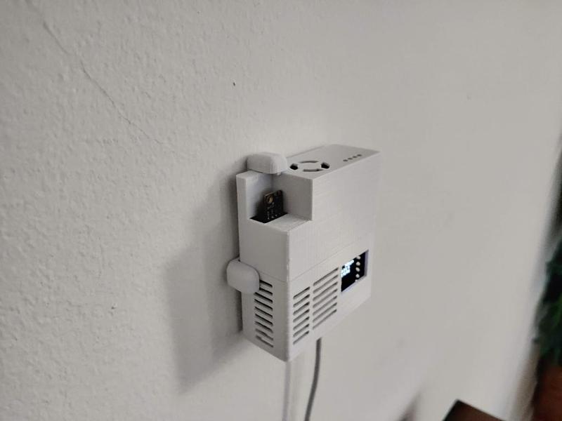 Airgradient w/ exposed temp/humidity