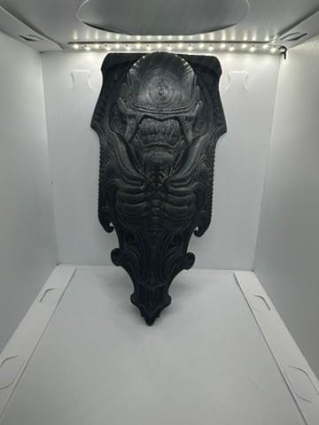 Xenomorph / Alien wall mount bust hanging