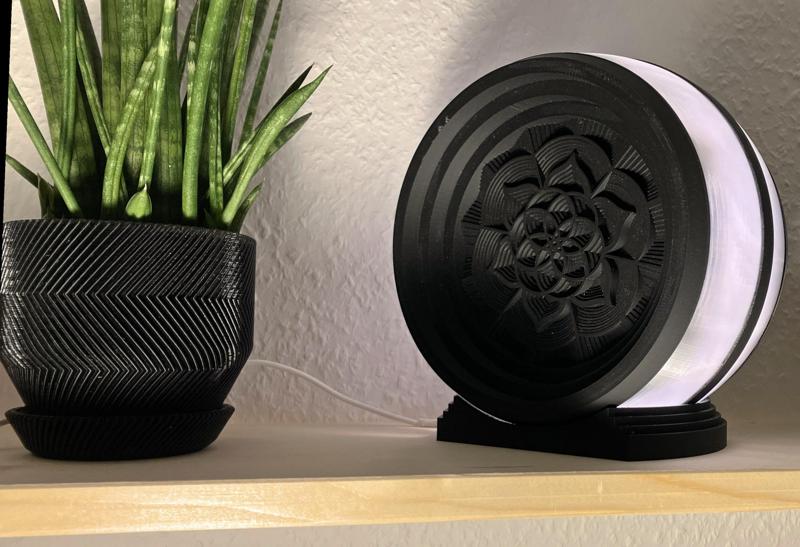 Glowglobe from Villeneuves Dune (2021)