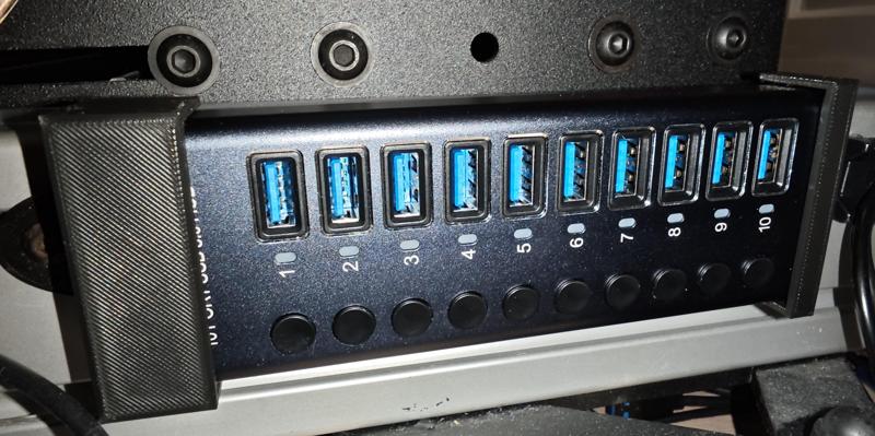 USB Hub 10 Port bracket for 4040 4080 profile.