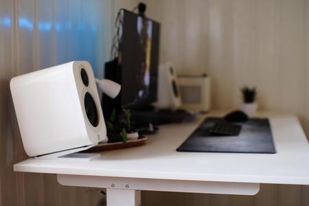 Desktop speaker stand - Qacoustic 3010