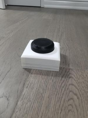 Button that works on rubber bands