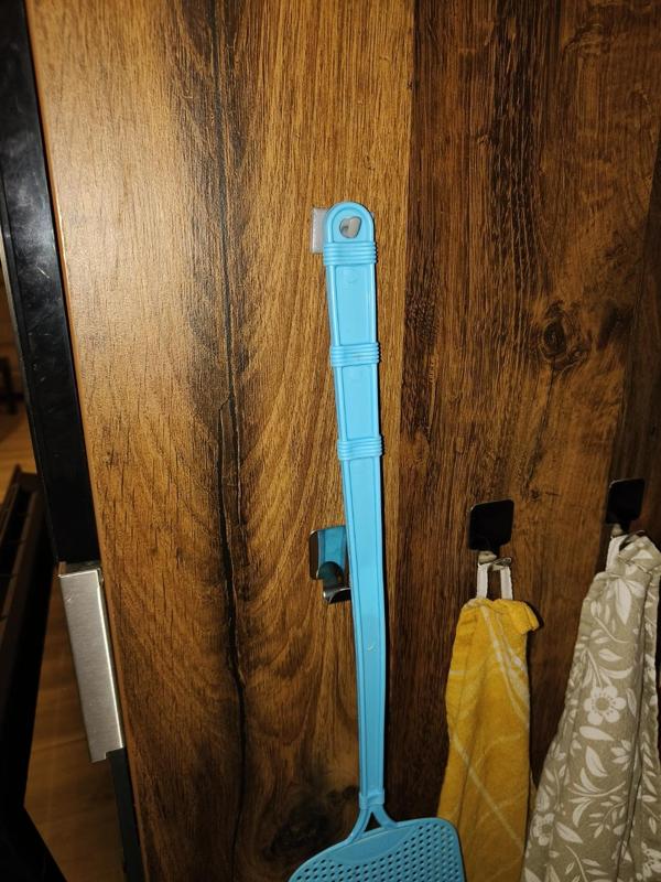 haček na plácačku,samolepící.Flyswatter hook.