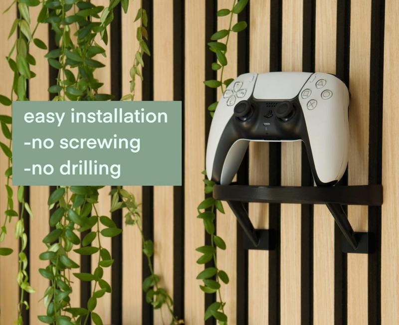 Wallmounted tray for acoustic panel