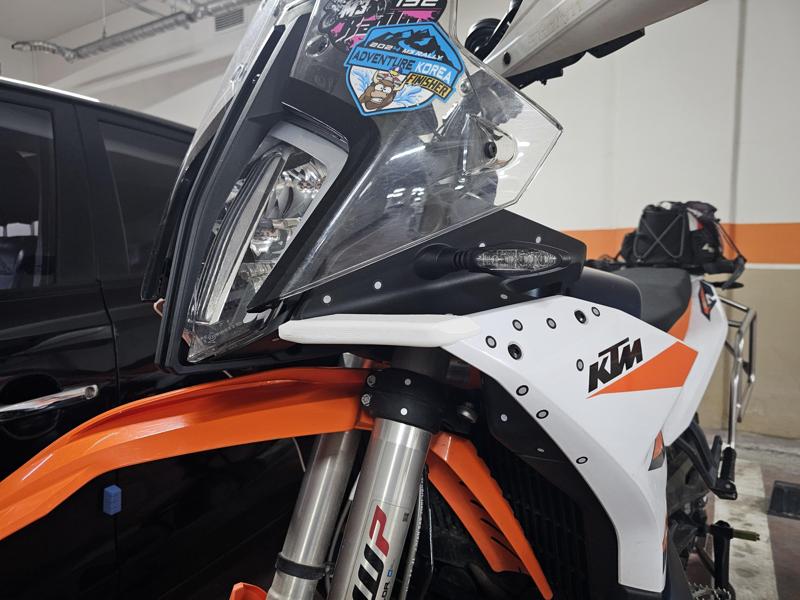 KTM 890 Adventure front fender cover