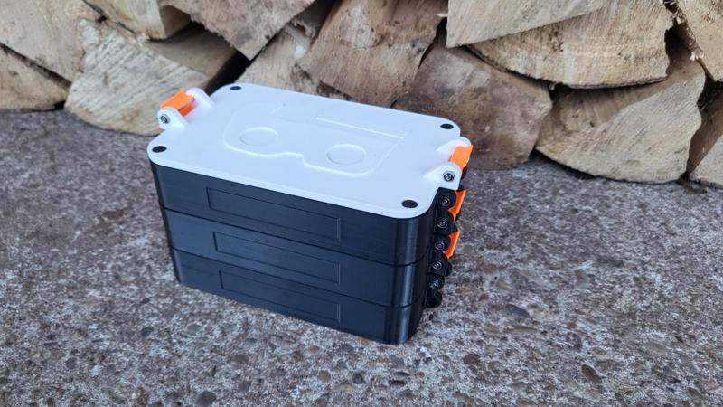 Sägeketten Box stapelbar mit Clip