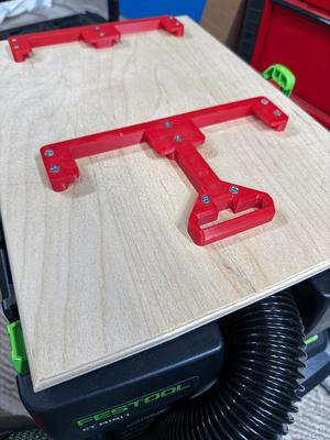 Packout Wall Mount with Clip Lock