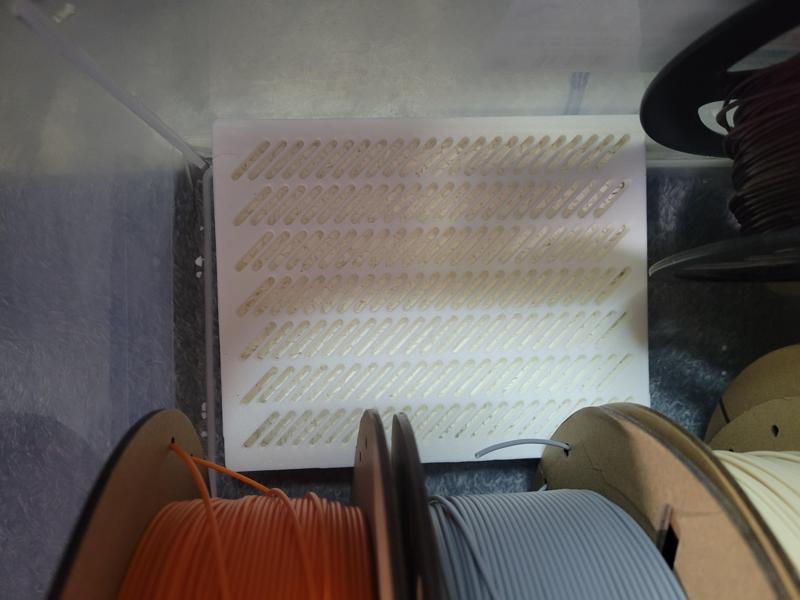 dessicant tray for sterilite 18"x 14" tub