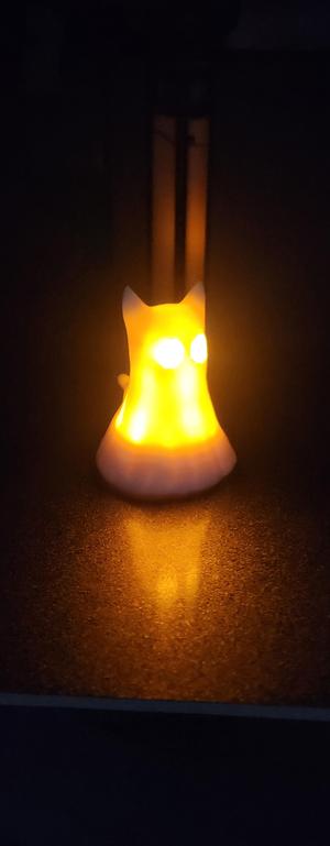 Ghost Cat Lamp