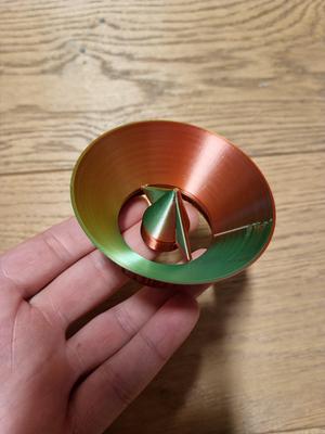 Funnel for aerated silica gel container