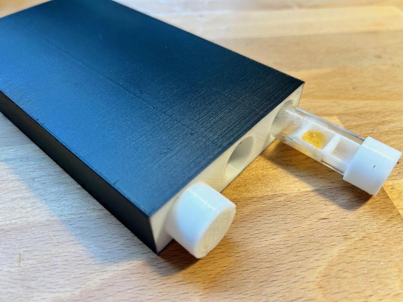 Ant test tube feeder