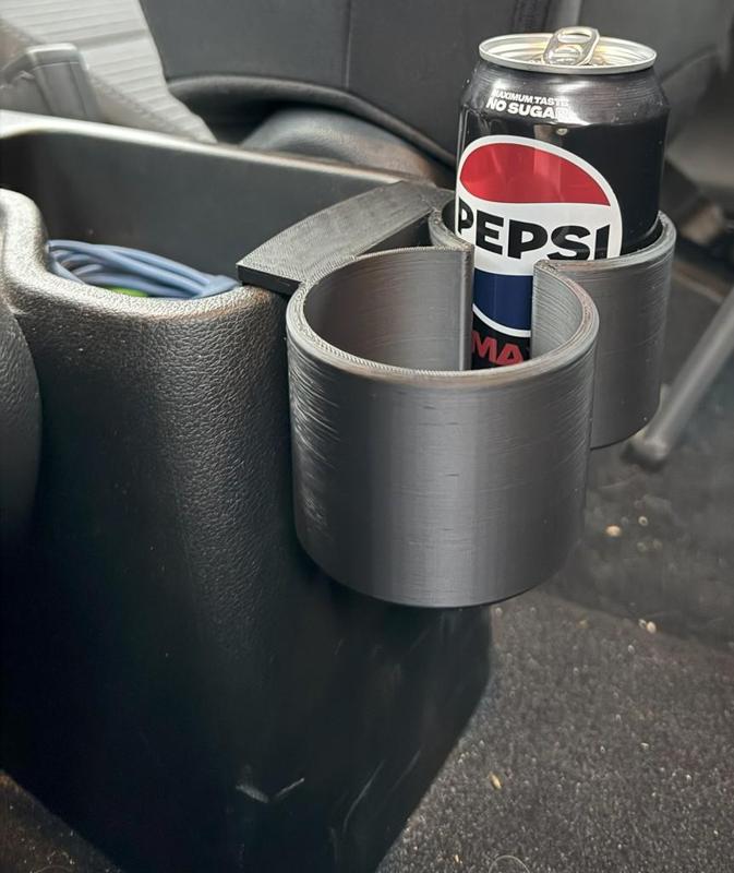 Hyundai i20 cupholder