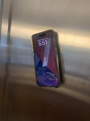 MagSafe Gym Buddy: Magnetic iPhone Mount for Workout Machines