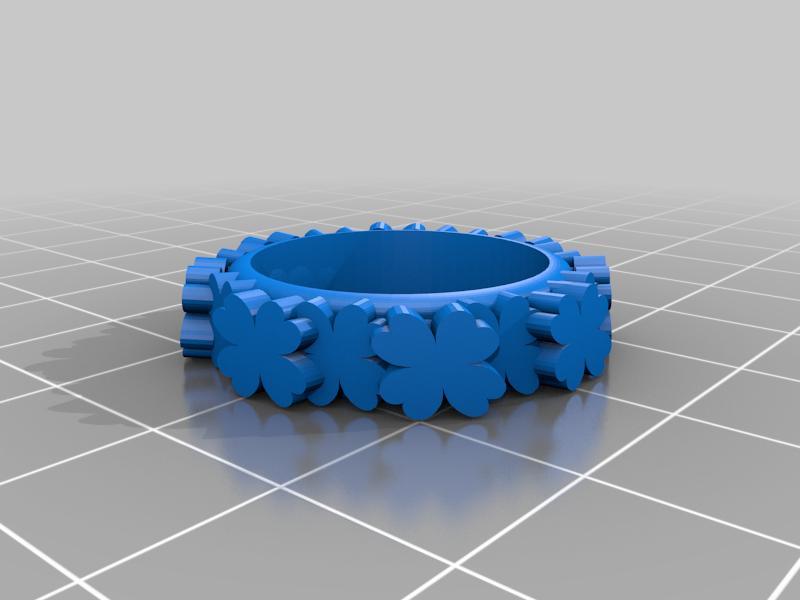 garden of luck- clover ring