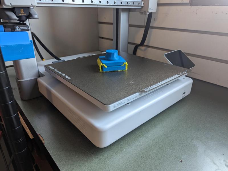 universal cloth holder/build plate cleaner