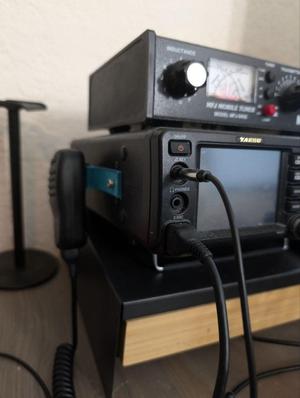 Yaesu 991A Microphone Holder