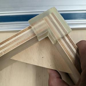 18mm 90 degree corner brace 