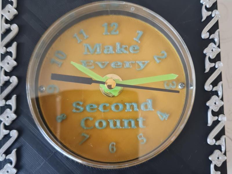 Compact Motivational Clock Project 3D Print clock