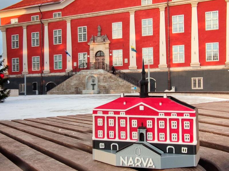 Narva Town Hall Desk Organizer