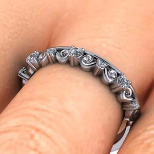 Glamorous designer band with detail on side Ring