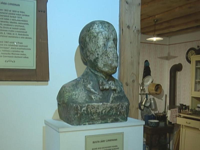 Jara Cimrman bust
