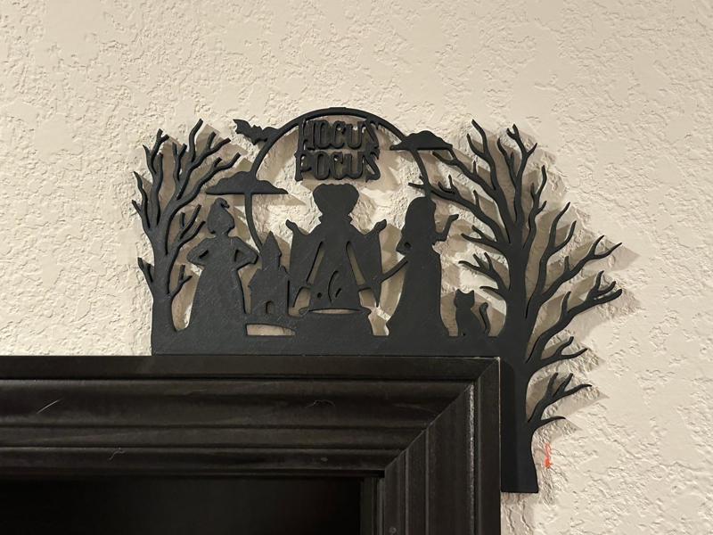 Hocus Pocus Door Corner