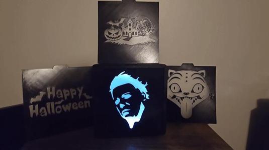 Lightbox with interchangeable sheets