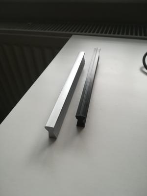 Cabinet handle