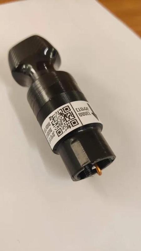 Mensch charger   IDF שקע זרקור   