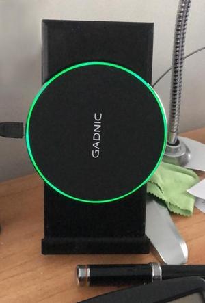 Soporte para cargador inalambrico y celular (wireless charger and phone holder)