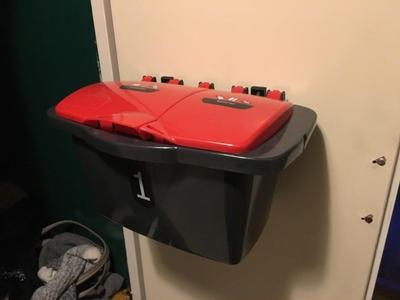 Battery rezycling box hanger