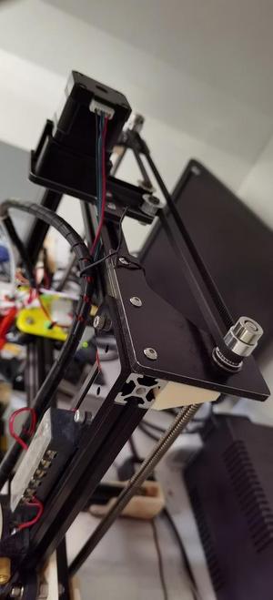 Dual Z Rod Holder support