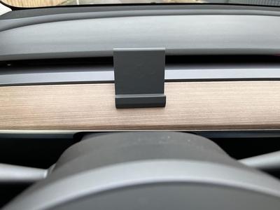 Tesla Model 3 Magnetic Mobile Holder
