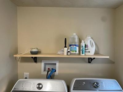 Alien Shelf Bracket v1
