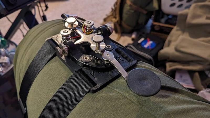 J-37 Straight Key Leg Mount