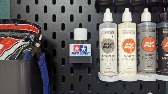 Single Tamiya Cement Holder for Skadis