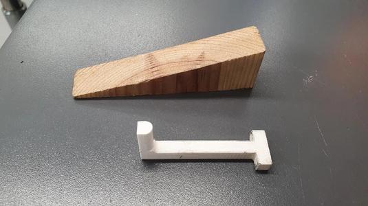 Laser cutter clamp   