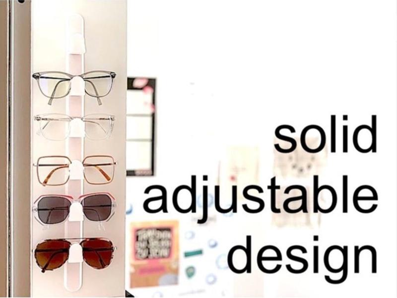 Modular wall mount glasses holder