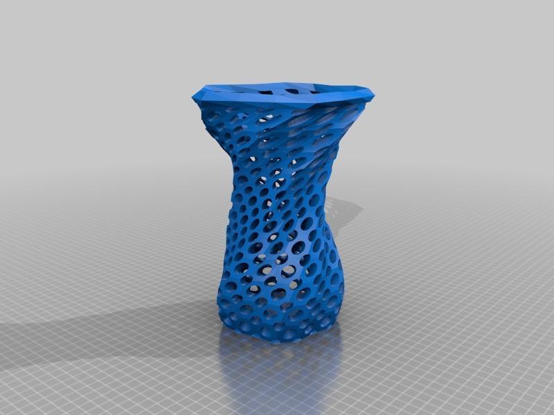 Voronoi Twisted Vase