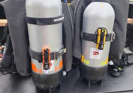 Bigblue AL1300 strobe holder