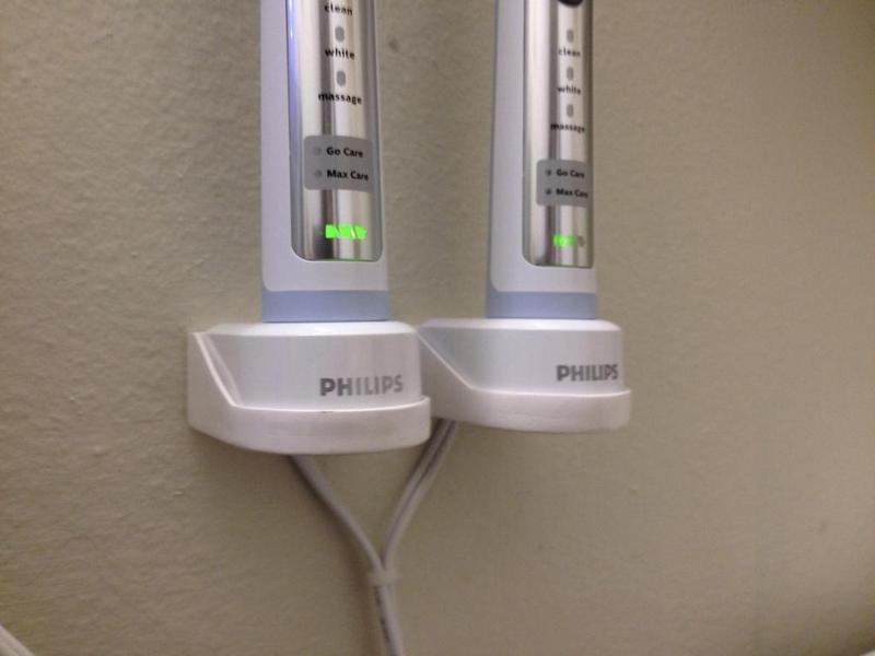 Sonicare HX6100 charger wall mount