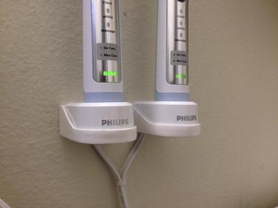 Sonicare HX6100 charger wall mount