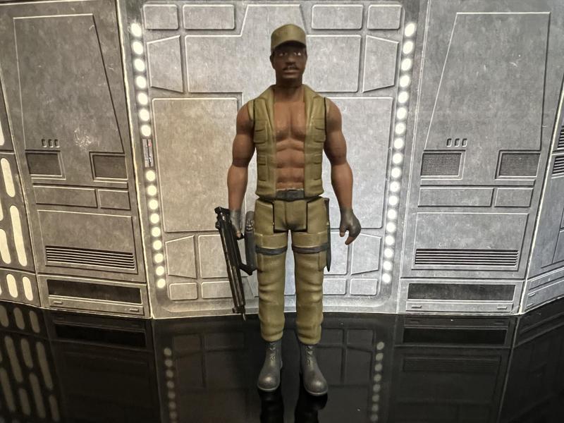 PREDATOR CUSTOM ACTION FIGURE. DUTCH'S TEAM, DILLON CIA AGENT. KENNER, HASBRO, SUPER 7, 3.75", 1/18