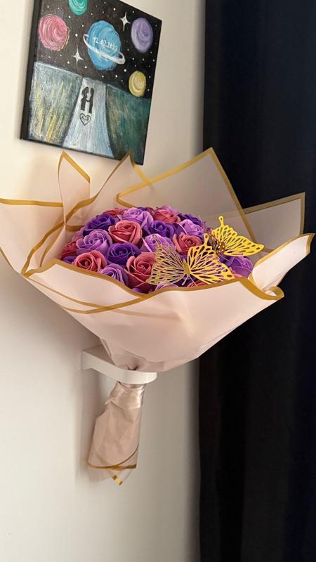 Wall-Mounted Bouquet Holder