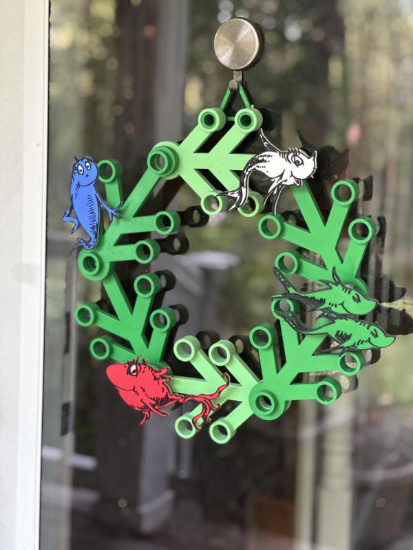 Seuss for Lego Wreath (One Fish Two Fish Red Fish Blue Fish)