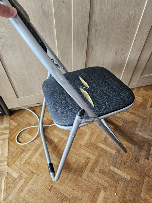Service folding chair
