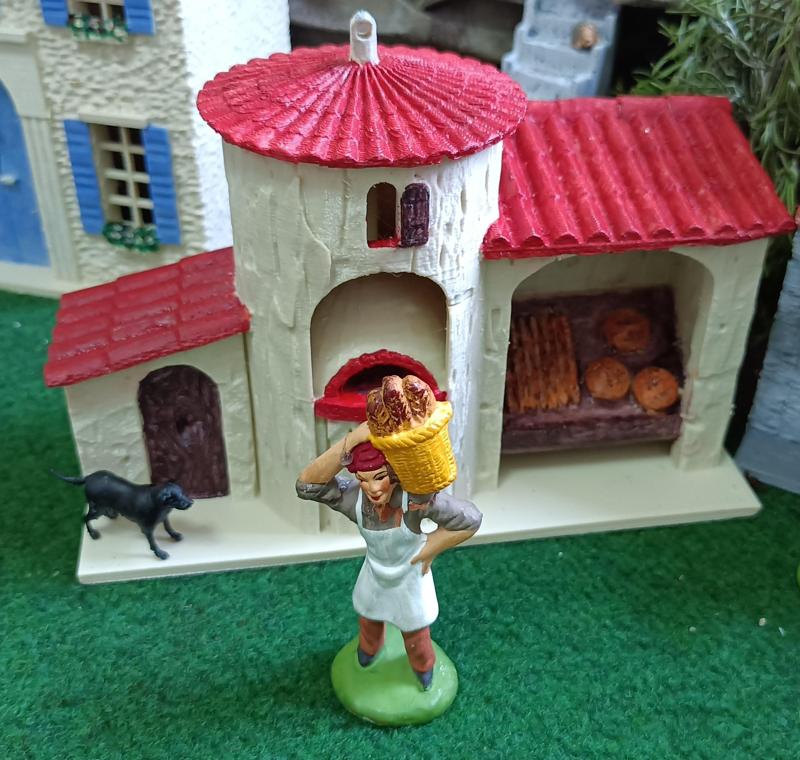 Bakery for a village of santons